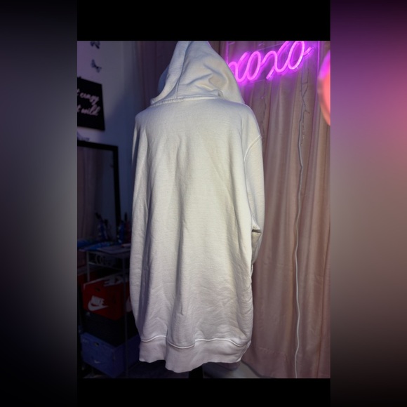 The North Face White Hoodie for Men - 2X, comfortable, good condition! - Picture 8 of 9
